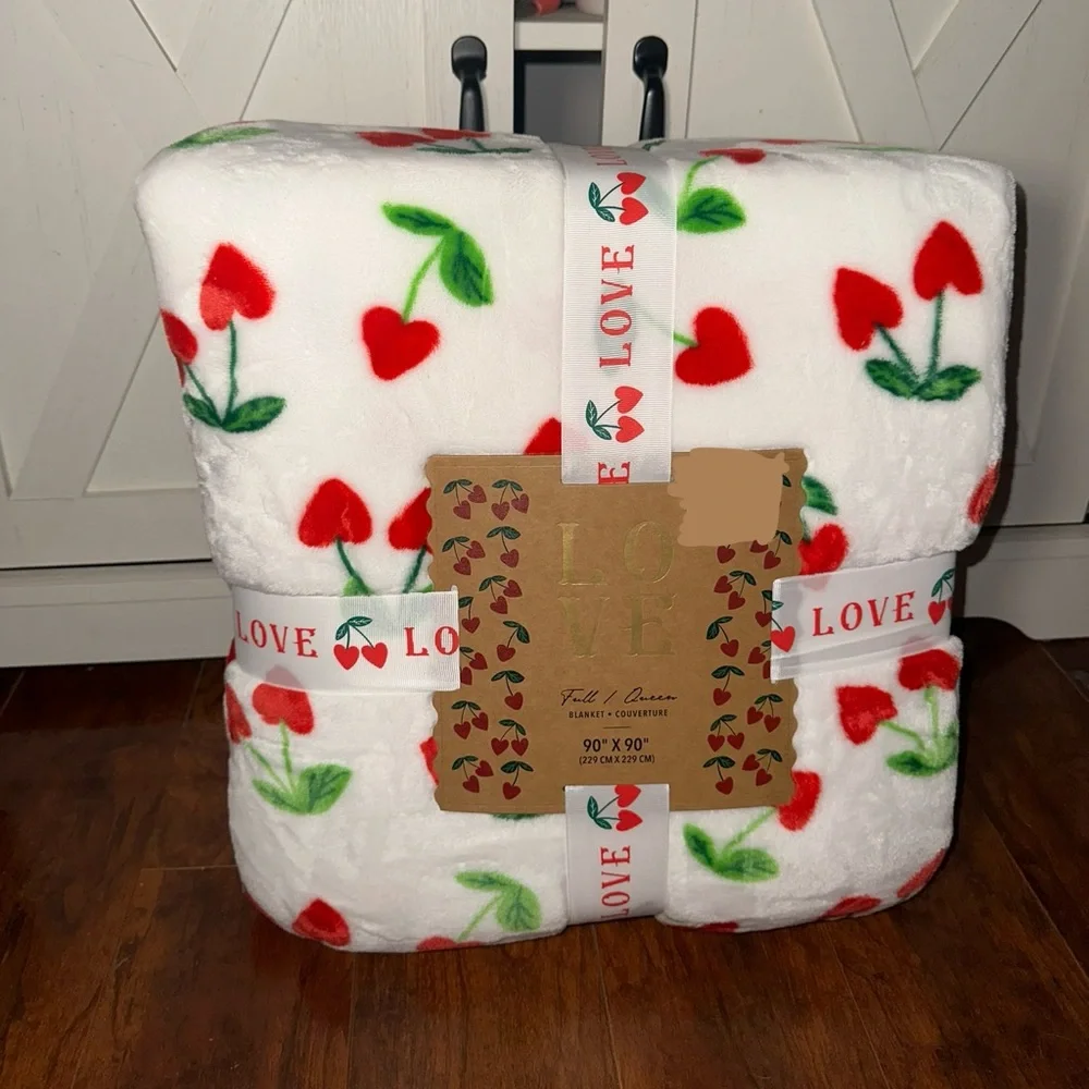 Valentines Love Red Cherry Hearts Queen Throw Blanket